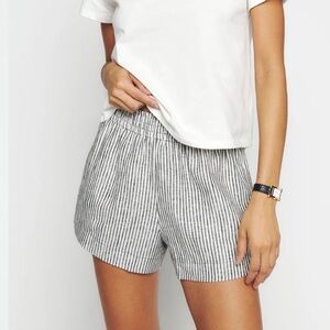 Reformation Mila Linen Short